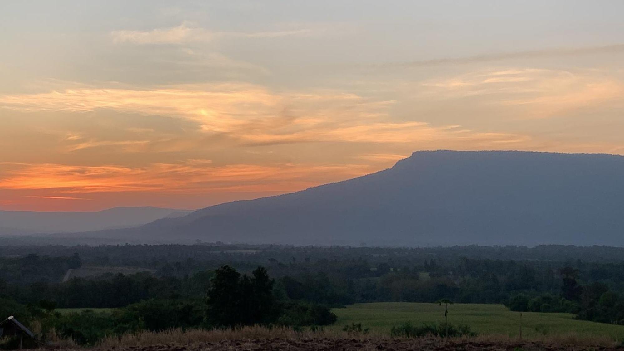 ฟาร์มแกะภูกระดึง Waraporn Valley Ban Nong Tum Exterior foto